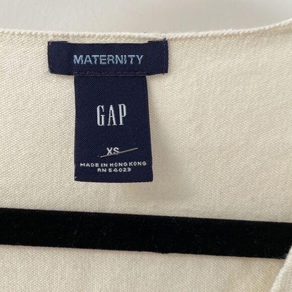 Gap Maternity Nursing Sweater - Size XS - Picture 2 of 3